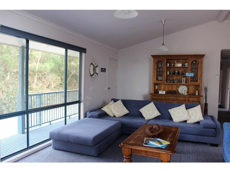 26 GREVILLIA STREET, Walkerville VIC 3956