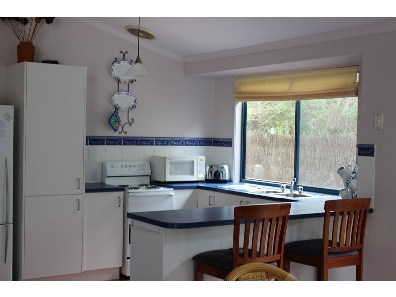 26 GREVILLIA STREET, Walkerville VIC 3956