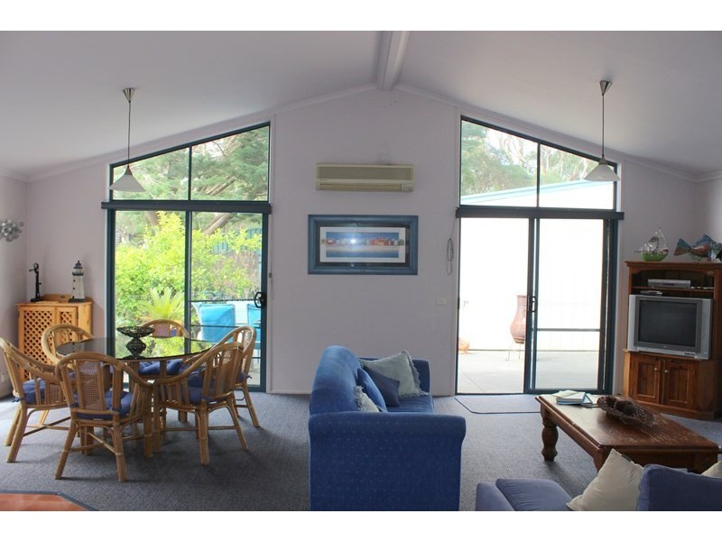 26 GREVILLIA STREET, Walkerville VIC 3956