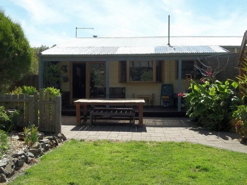 80 GREVILLIA STREET, Walkerville VIC 3956