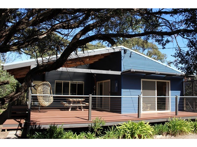 27 MERKANI AVENUE, Venus Bay VIC 3956