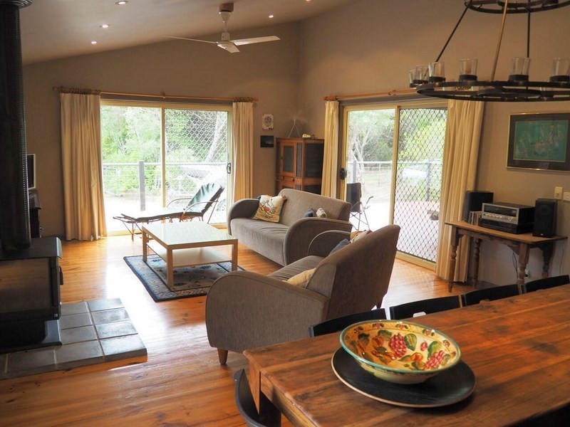 27 MERKANI AVENUE, Venus Bay VIC 3956