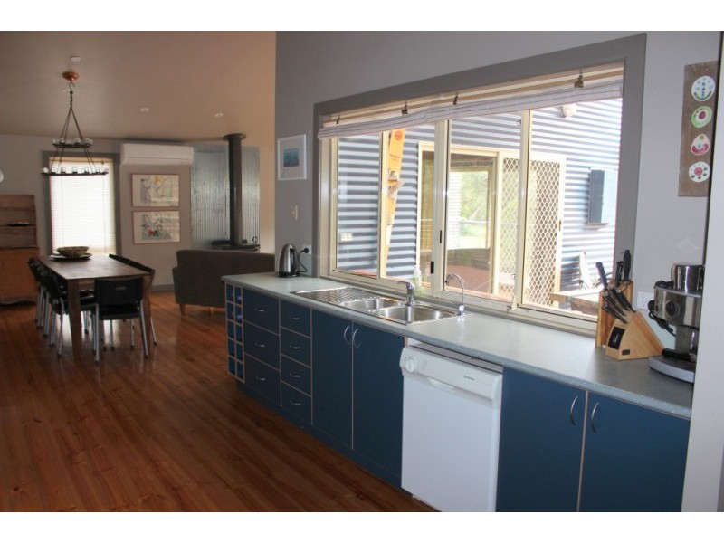 27 MERKANI AVENUE, Venus Bay VIC 3956