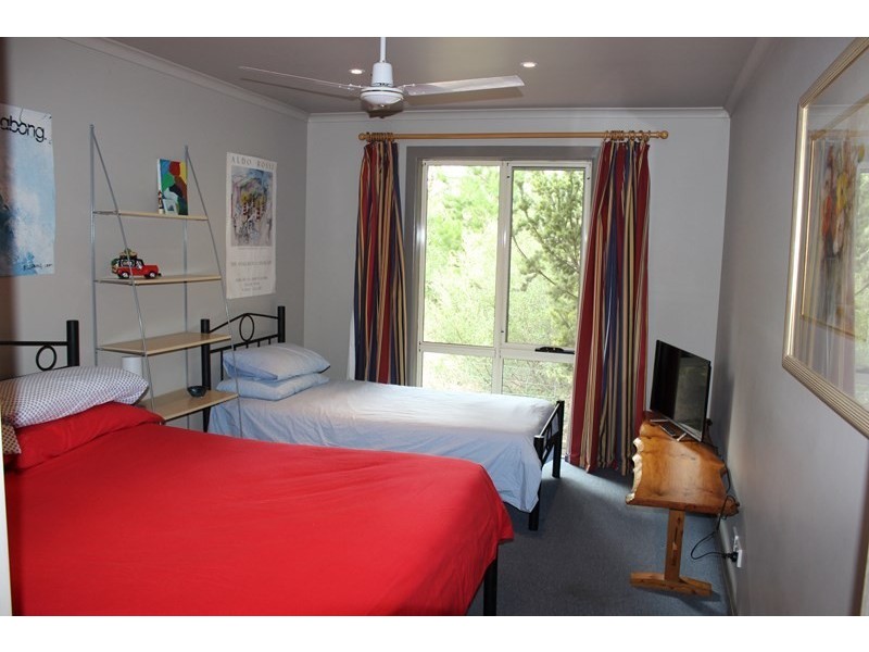 27 MERKANI AVENUE, Venus Bay VIC 3956