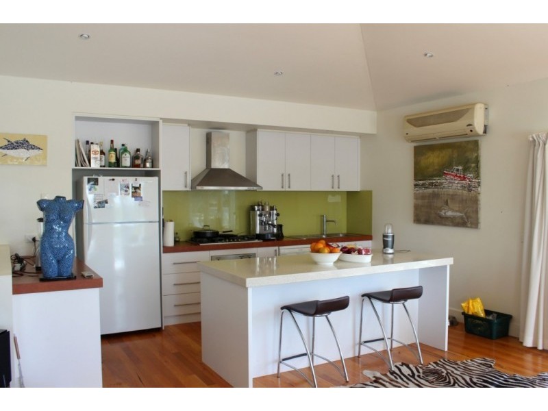 95 GREVILLIA STREET, Walkerville VIC 3956