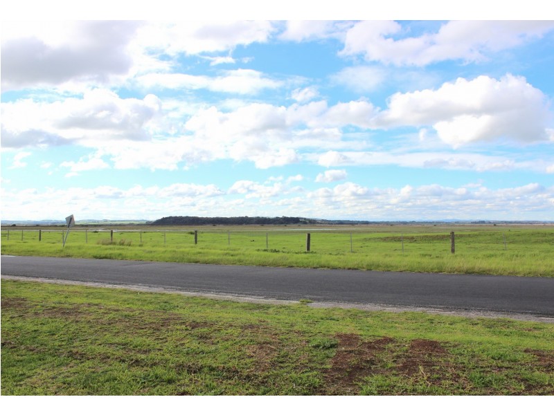 141-143 LEES ROAD, Venus Bay VIC 3956