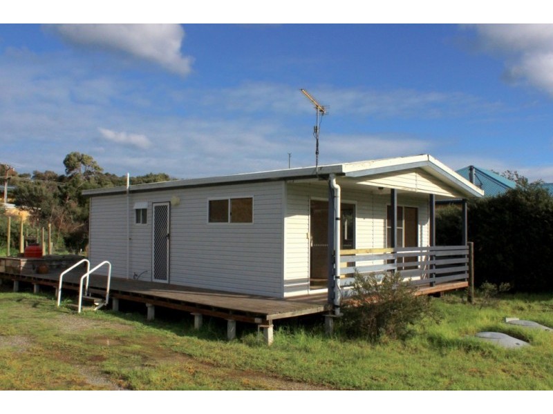 8 CONSTANCE CRESCENT, Venus Bay VIC 3956