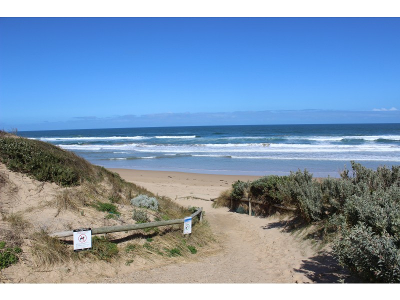 5 CANTERBURY ROAD, Venus Bay VIC 3956