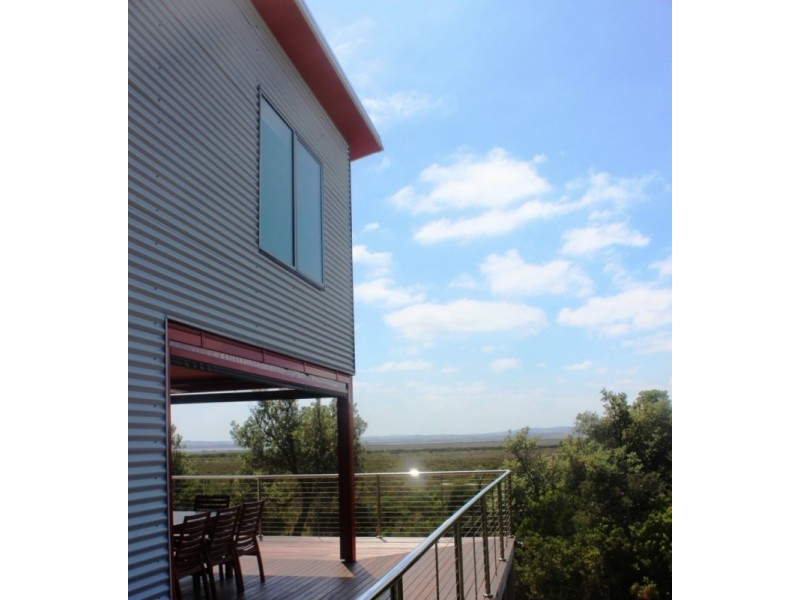 800 LEES ROAD, Venus Bay VIC 3956