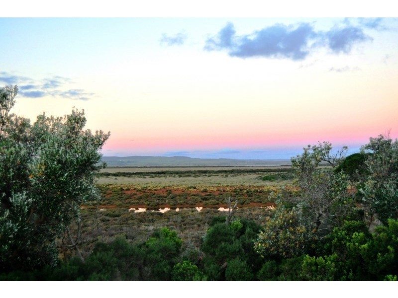 800 LEES ROAD, Venus Bay VIC 3956