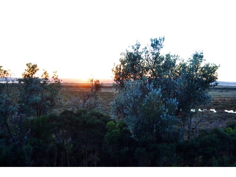 800 LEES ROAD, Venus Bay VIC 3956