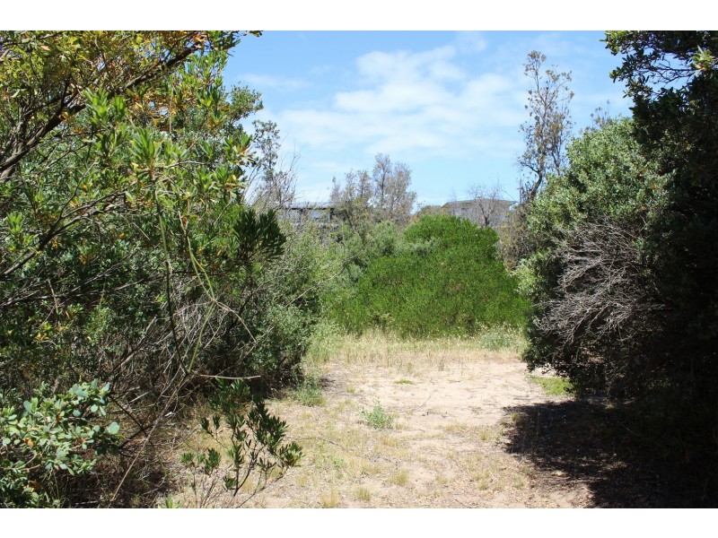 26 FISHERMANS ROAD, Venus Bay VIC 3956