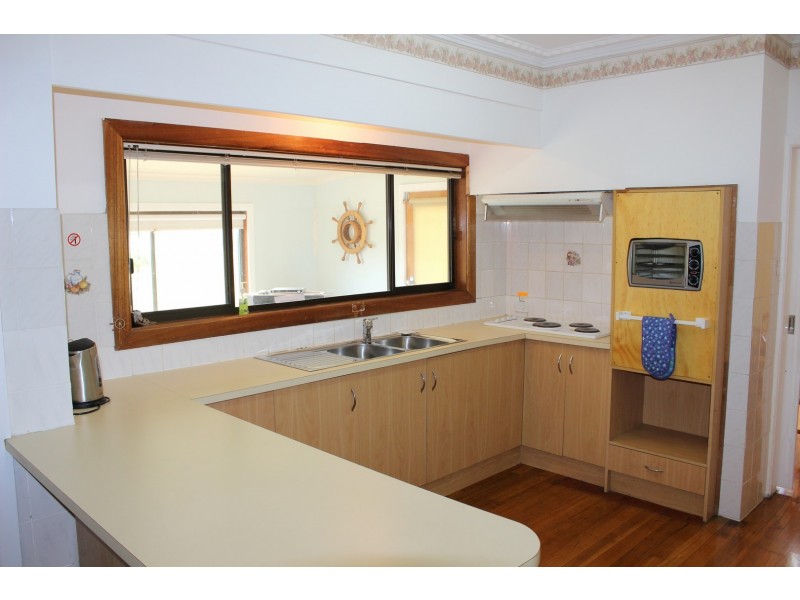 2 LOUIS ROAD, Venus Bay VIC 3956