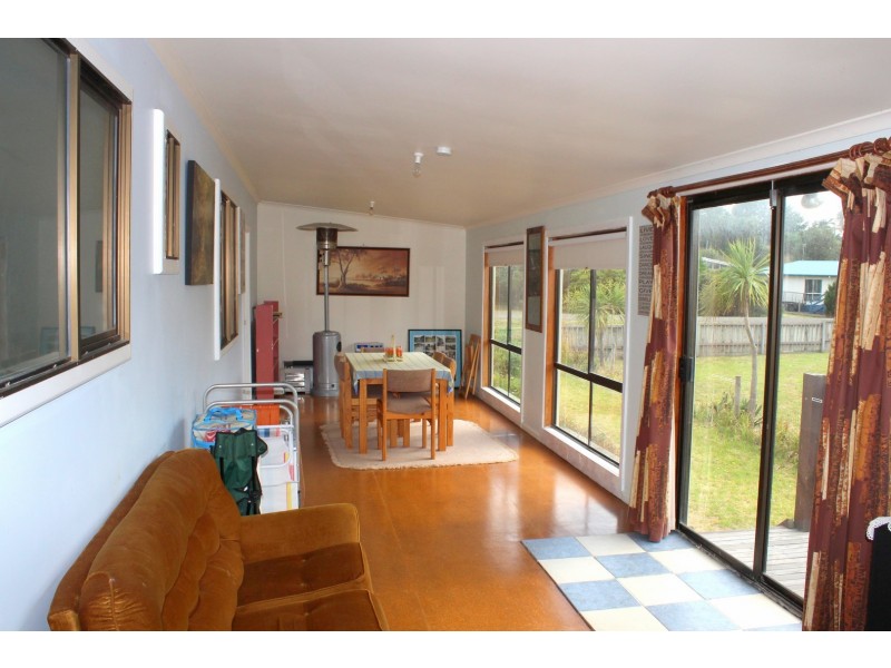 2 LOUIS ROAD, Venus Bay VIC 3956