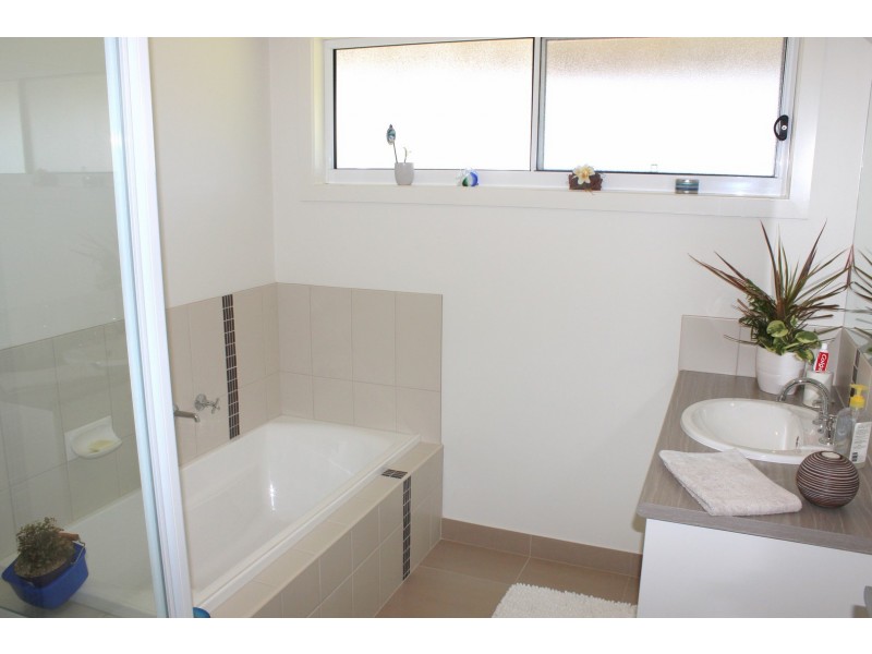 4 CUMBERLAND COURT, Tarwin Lower VIC 3956