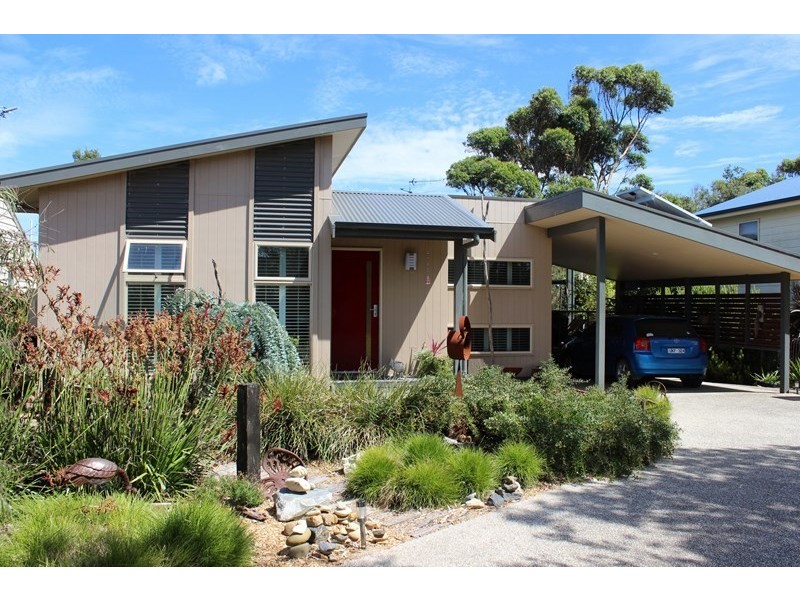 107 MCINDOE AVENUE, Venus Bay VIC 3956