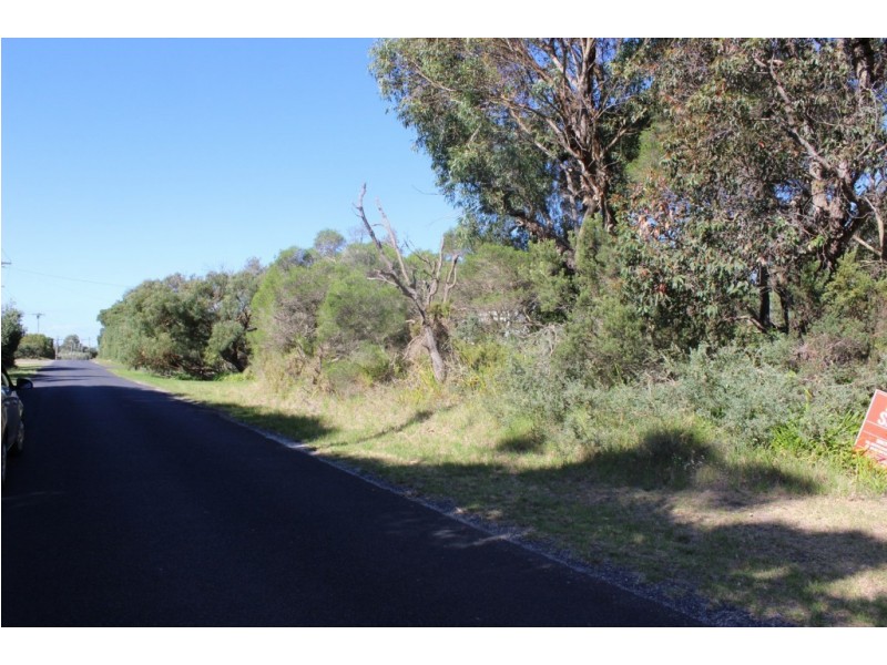 14, FISHERMANS ROAD, Venus Bay VIC 3956