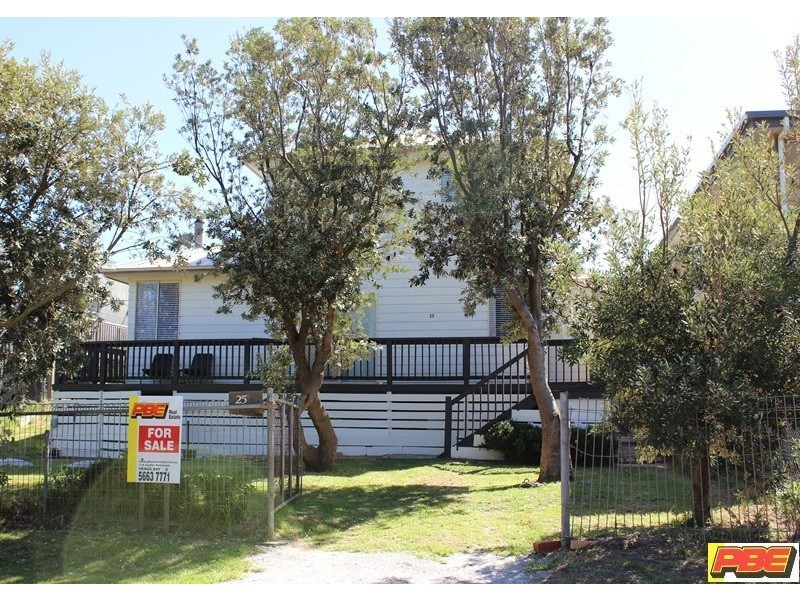 25 PANDORA AVENUE, Venus Bay VIC 3956