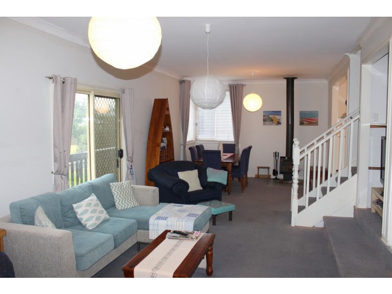 25 PANDORA AVENUE, Venus Bay VIC 3956