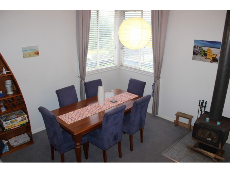 25 PANDORA AVENUE, Venus Bay VIC 3956