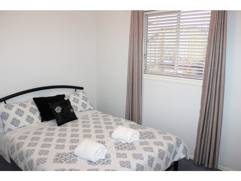 25 PANDORA AVENUE, Venus Bay VIC 3956