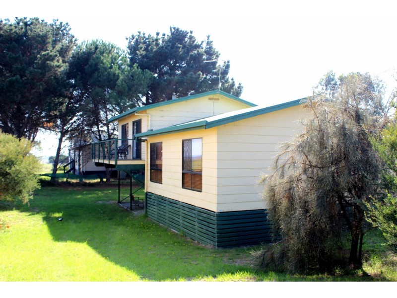 39 LANDSCAPE DRIVE, Venus Bay VIC 3956