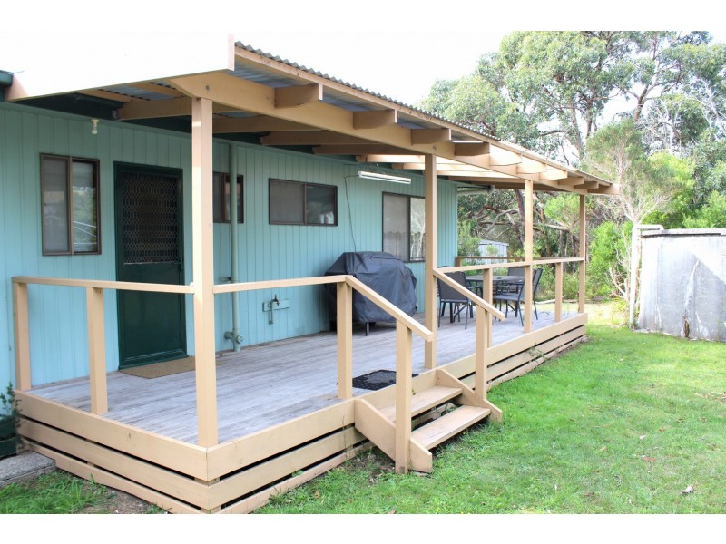 6 MACKINNON COURT, Walkerville VIC 3956