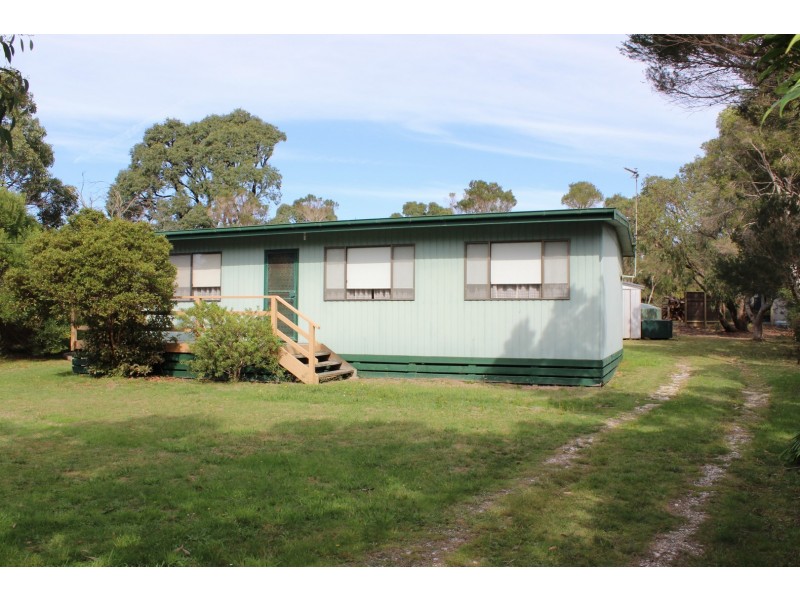 6 MACKINNON COURT, Walkerville VIC 3956