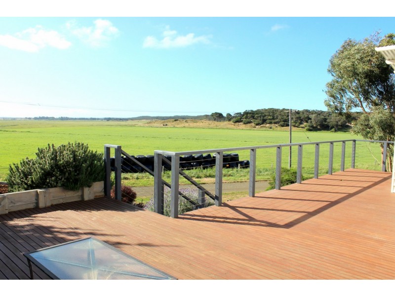 30 PLUTO DRIVE, Venus Bay VIC 3956