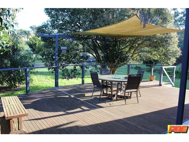 4 MERKANI AVENUE, Venus Bay VIC 3956