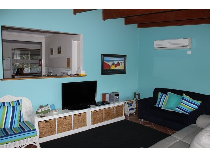 4 MERKANI AVENUE, Venus Bay VIC 3956