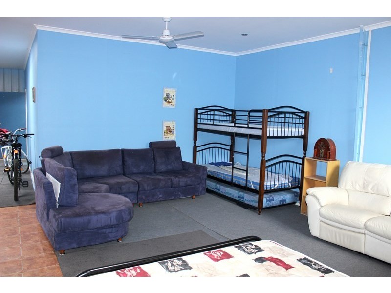 4 MERKANI AVENUE, Venus Bay VIC 3956