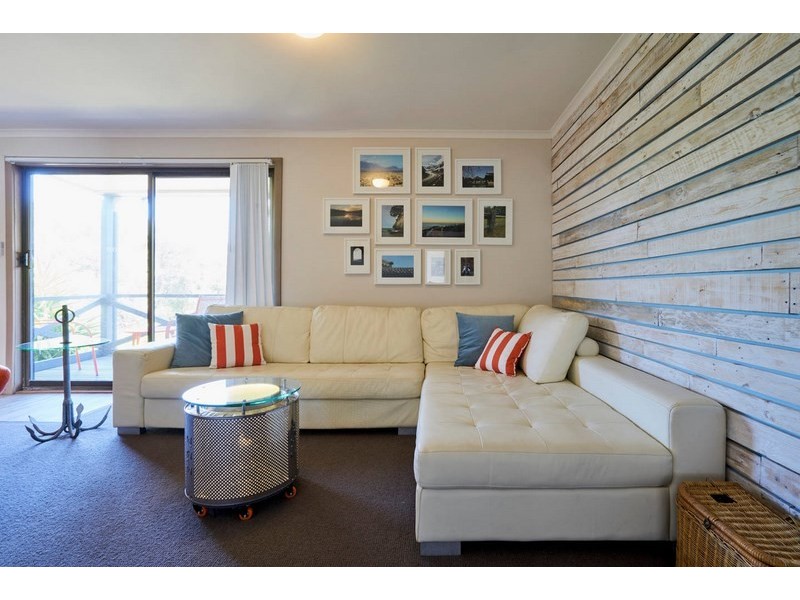 4 MCINDOE AVENUE, Venus Bay VIC 3956