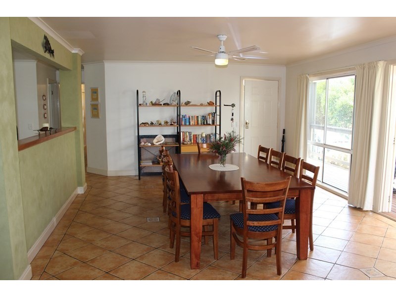 32 LOUIS ROAD, Venus Bay VIC 3956