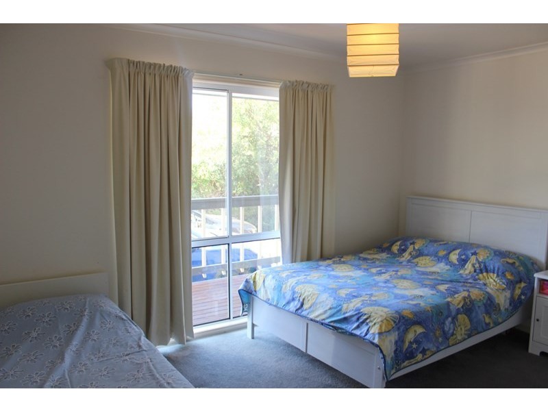 32 LOUIS ROAD, Venus Bay VIC 3956