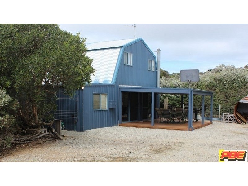 4 CONSTANCE CRESCENT, Venus Bay VIC 3956