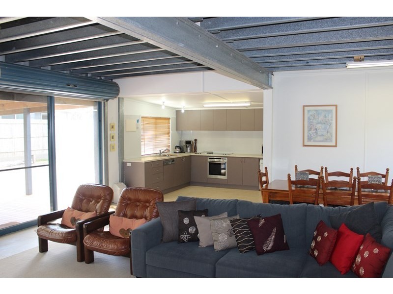 4 CONSTANCE CRESCENT, Venus Bay VIC 3956