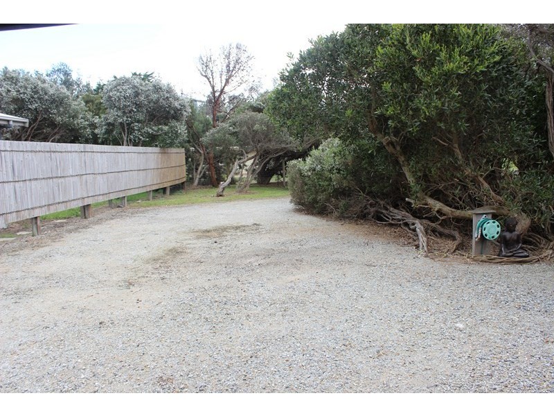 4 CONSTANCE CRESCENT, Venus Bay VIC 3956