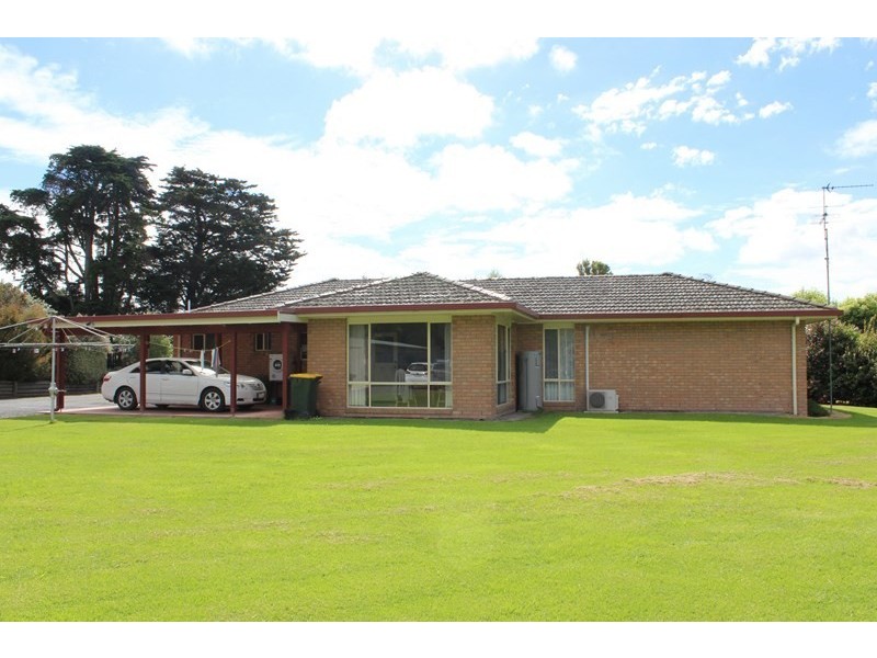 1835. MEENIYAN PROMONTORY ROAD, Fish Creek VIC 3959