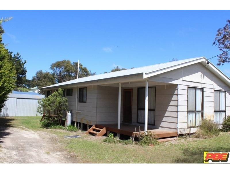 64 PANDORA AVENUE, Venus Bay VIC 3956