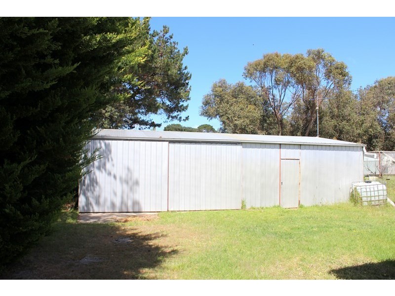 64 PANDORA AVENUE, Venus Bay VIC 3956