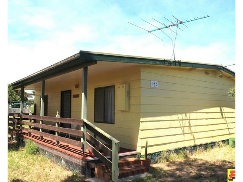 175 LEES ROAD, Venus Bay VIC 3956