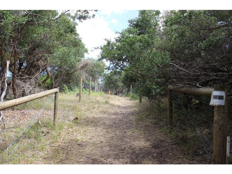 7 CONSTANCE CRESCENT, Venus Bay VIC 3956