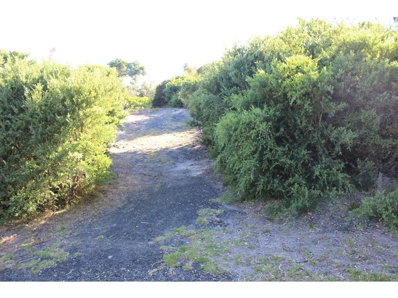 16 ATHERTON DRIVE, Venus Bay VIC 3956