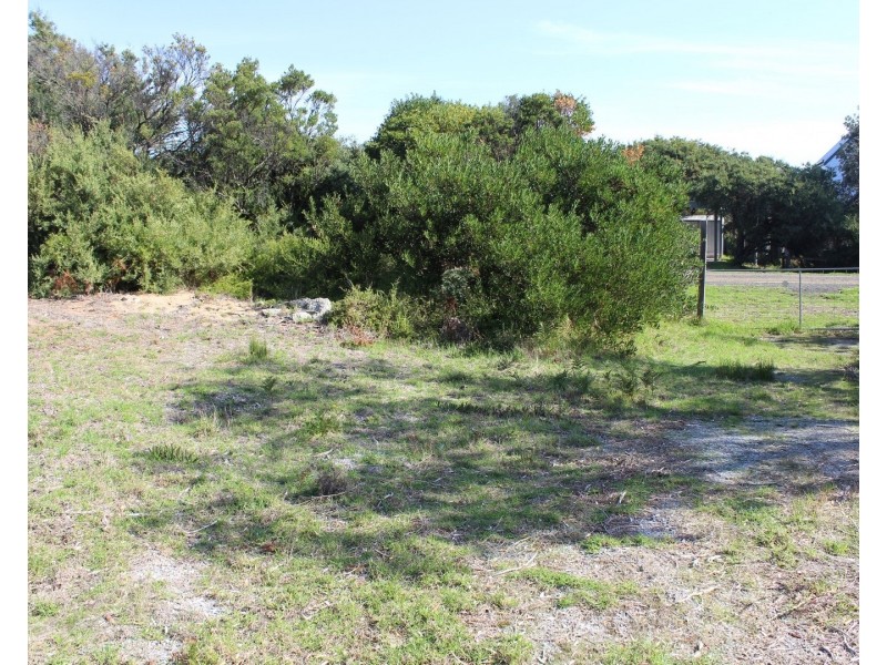 8 ATHERTON DRIVE, Venus Bay VIC 3956
