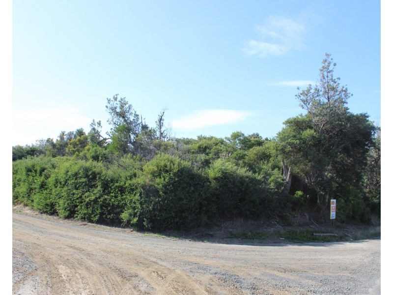 8 ATHERTON DRIVE, Venus Bay VIC 3956