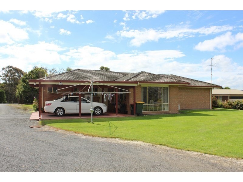 1835. MEENIYAN PROMONTORY ROAD, Fish Creek VIC 3959