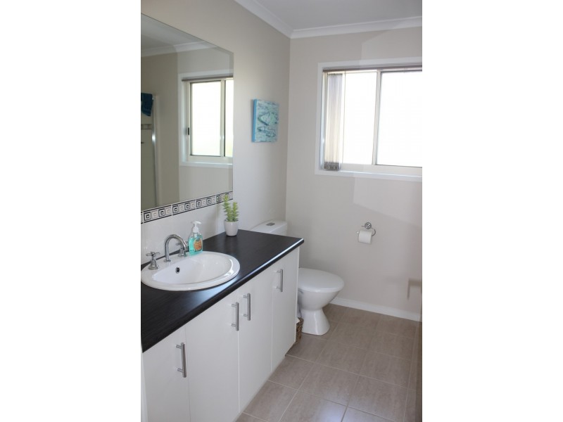 60 ATHERTON DRIVE, Venus Bay VIC 3956