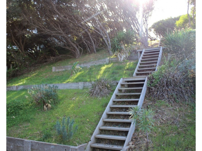 17 LOUIS ROAD, Venus Bay VIC 3956