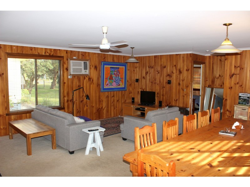 38 SATURN PARADE, Venus Bay VIC 3956